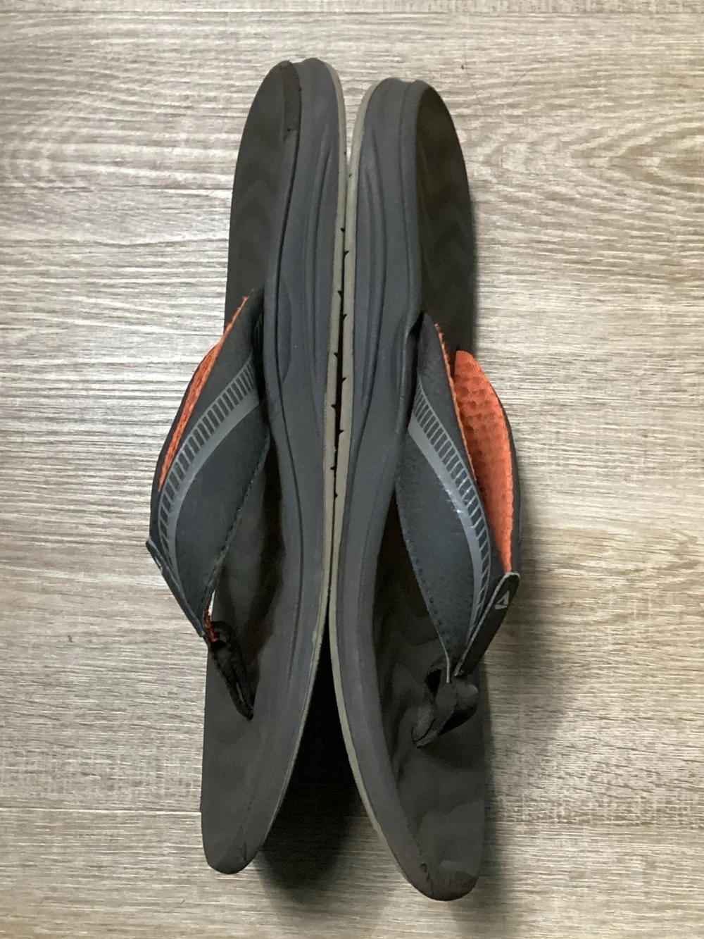Reef Platform Flight Men’s Black Flip Flops with Orange Accent Size 10